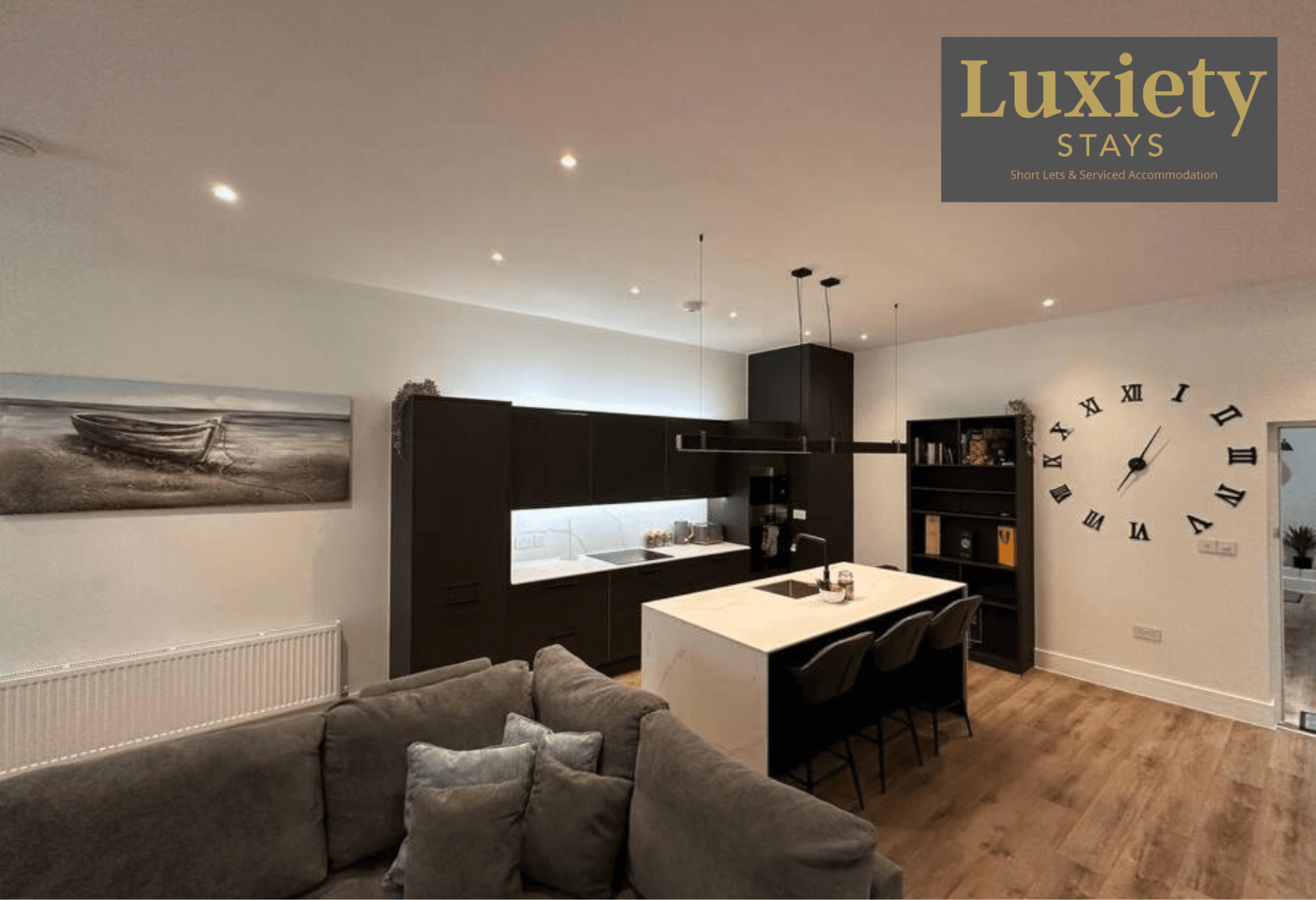 Luxiety Stays Short Lets | Stylish 2BR Apt - City4