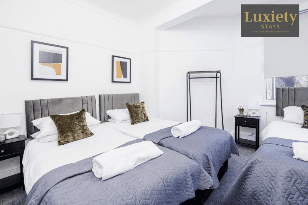 2 bed modern apartment by luxiety stays5