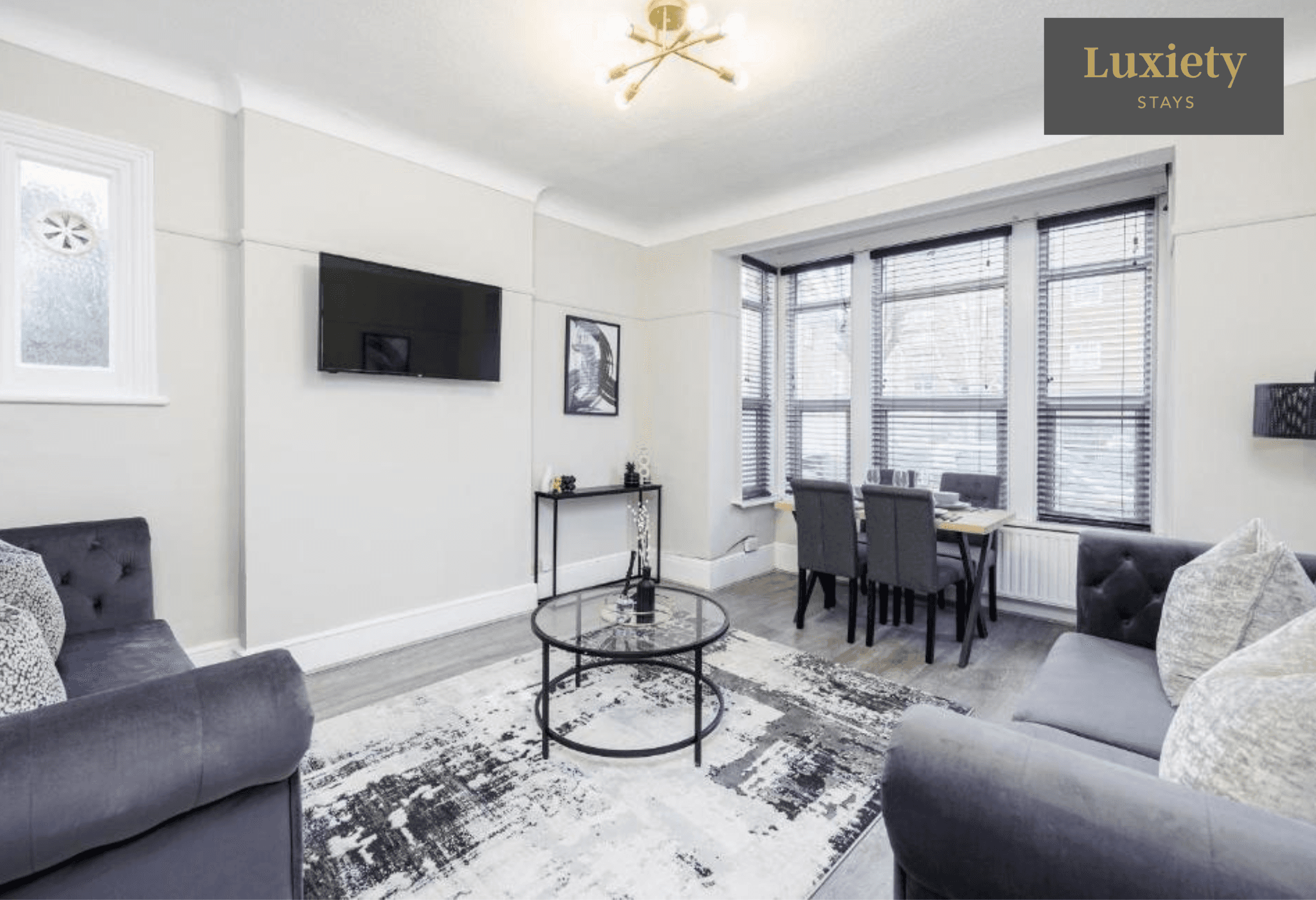 2 bed modern apartment by luxiety stays