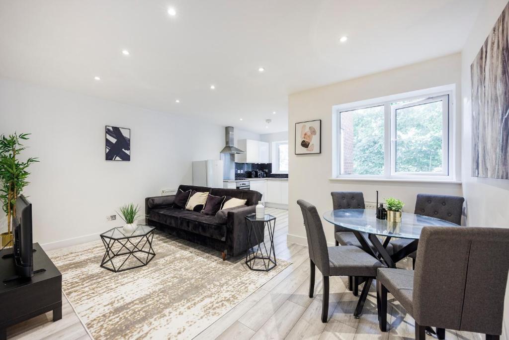 1Bedroom Modern Apartment In City Centre6