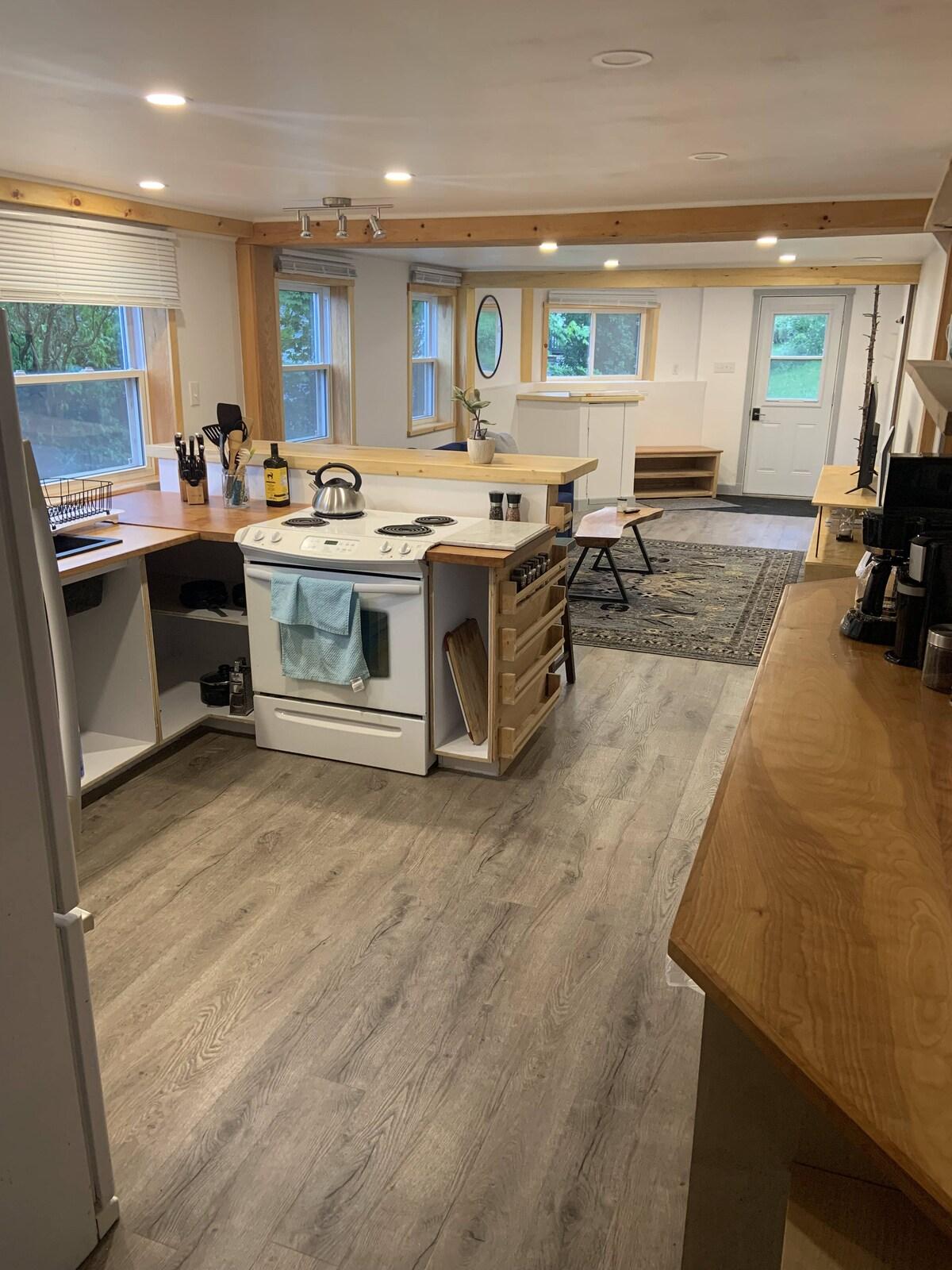 Coastal Oasis: Modern Retreat near Halifax Harbour4