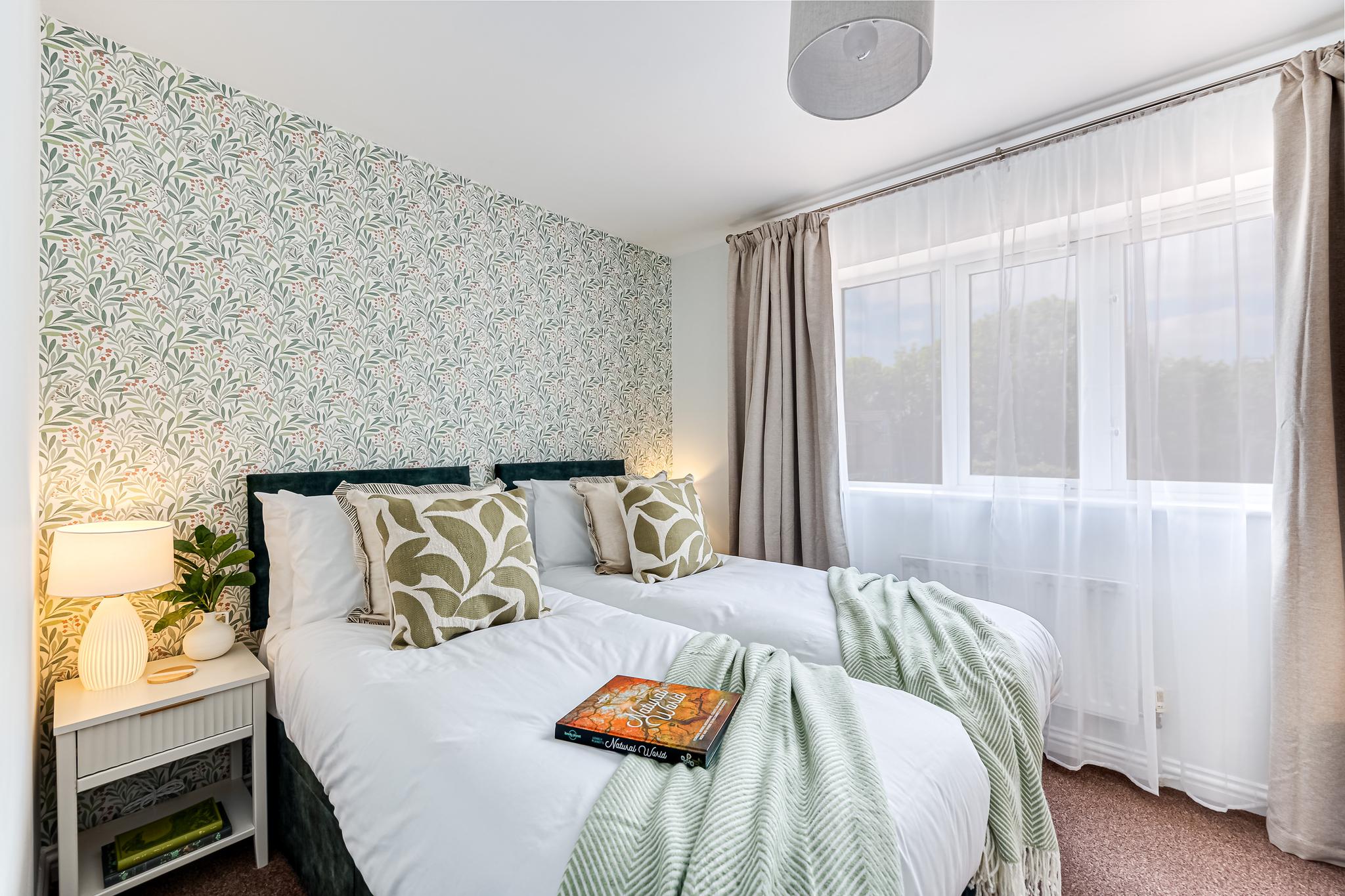 Cosy & Stylish Home w/ EV Charger & Priv. Garden3