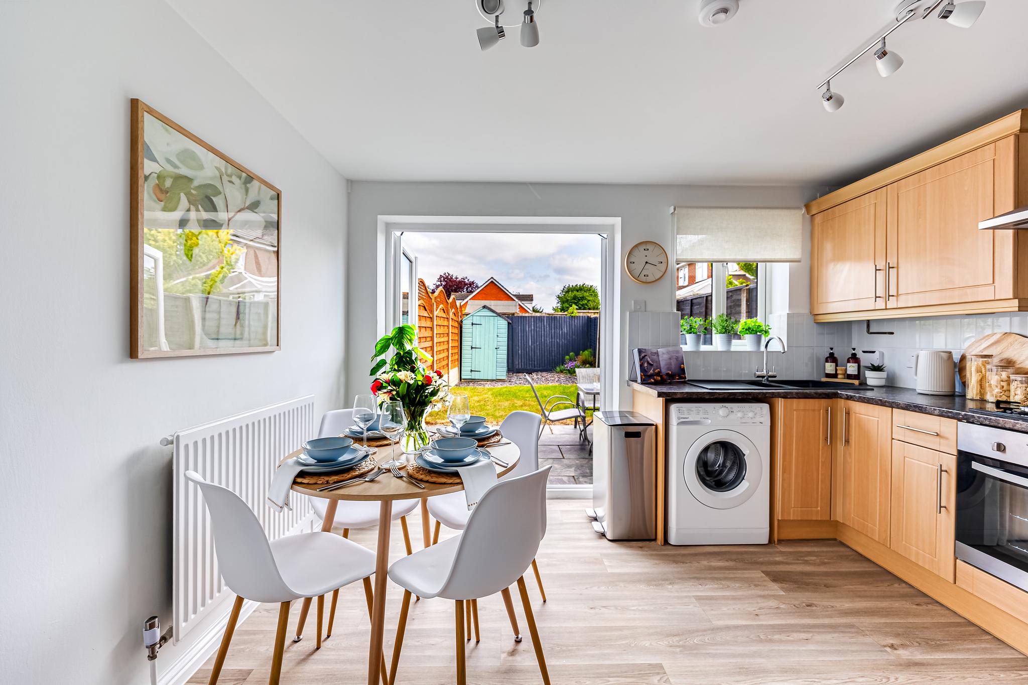 Cosy & Stylish Home w/ EV Charger & Priv. Garden5