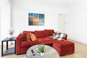 Spacious 4-Bed Semi-Detached House | Driveway Park