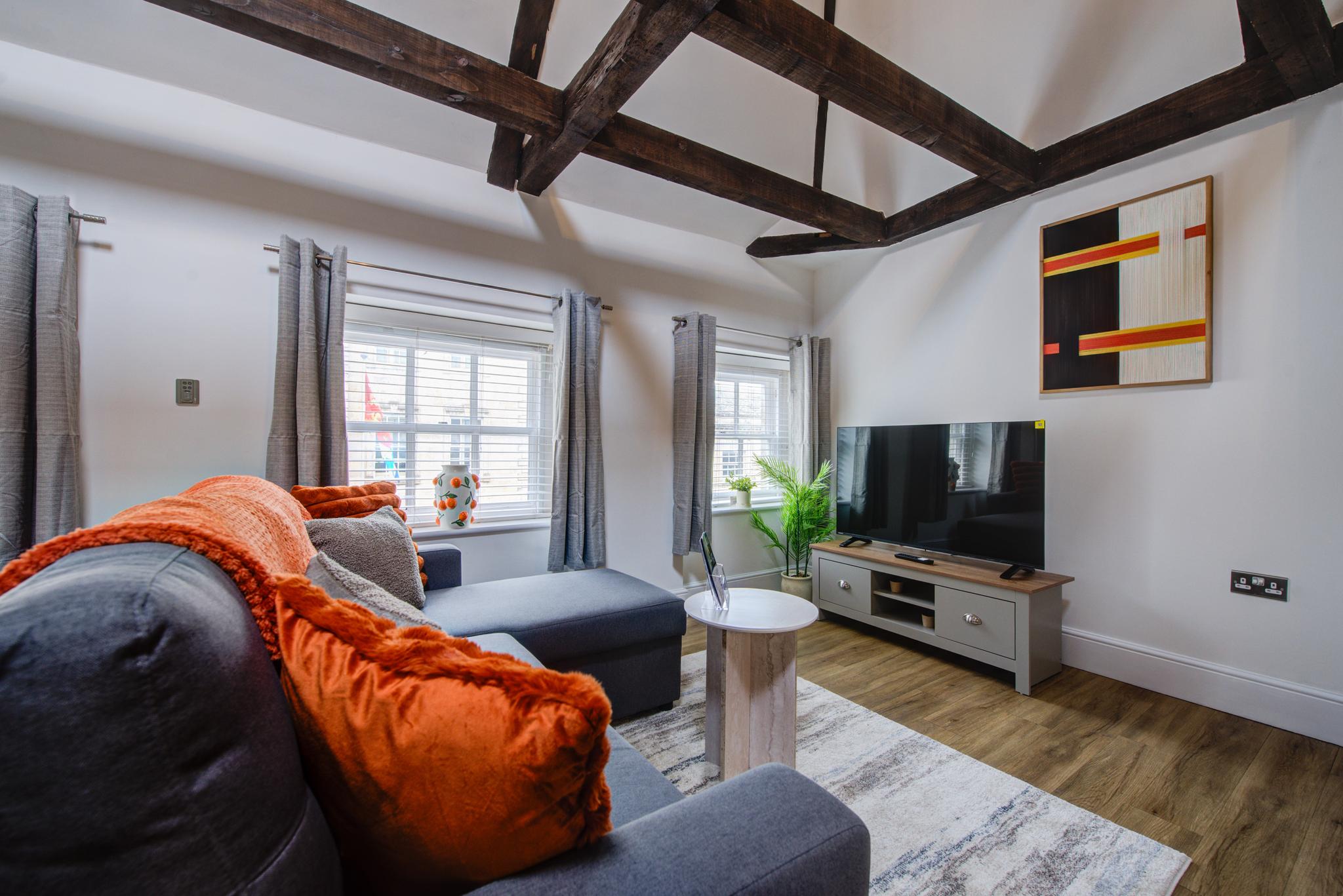 Modern 1 Bed -+Beams + Parking3