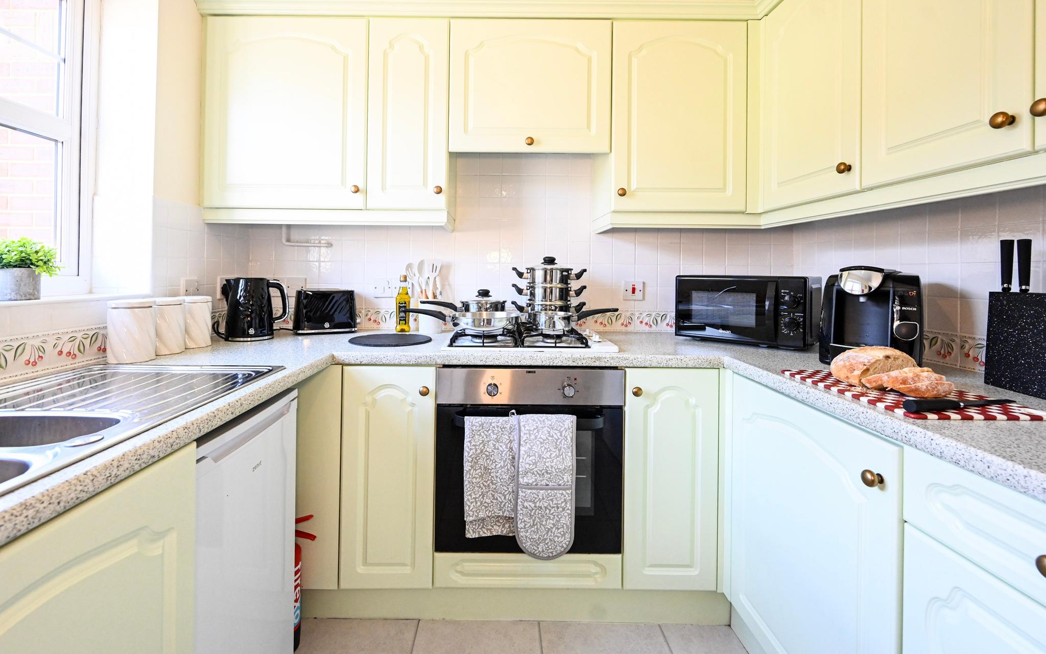 Bright Rural House | Ideal for Families & Groups4