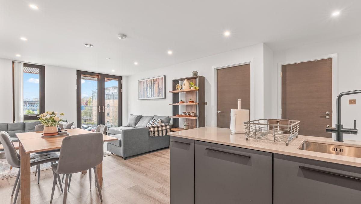 Stunning Minster Views - Sleeps 7 - Gym Access