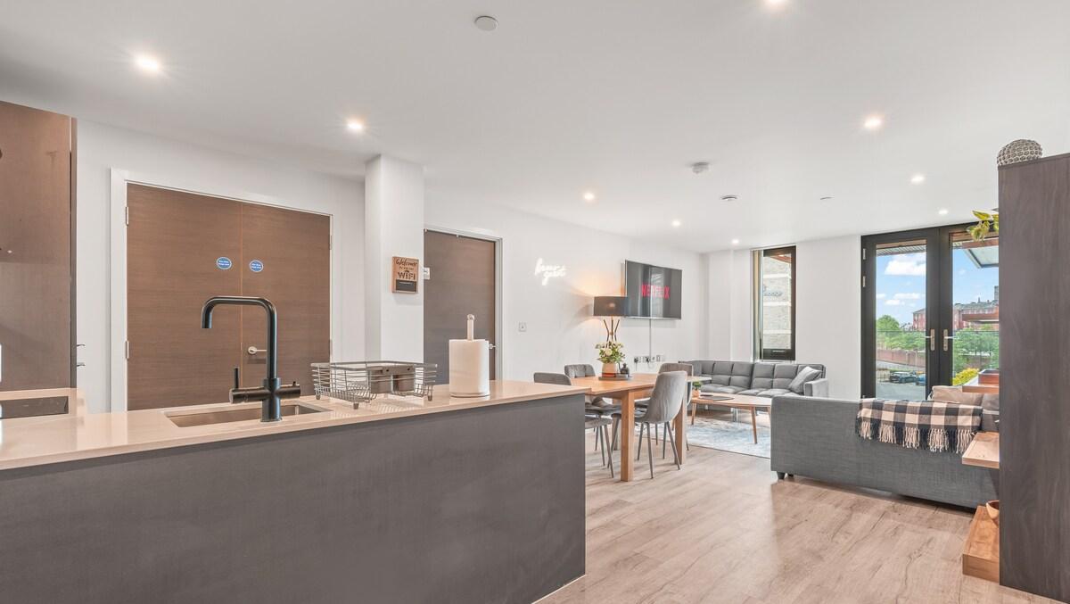Stunning Minster Views - Sleeps 7 - Gym Access6