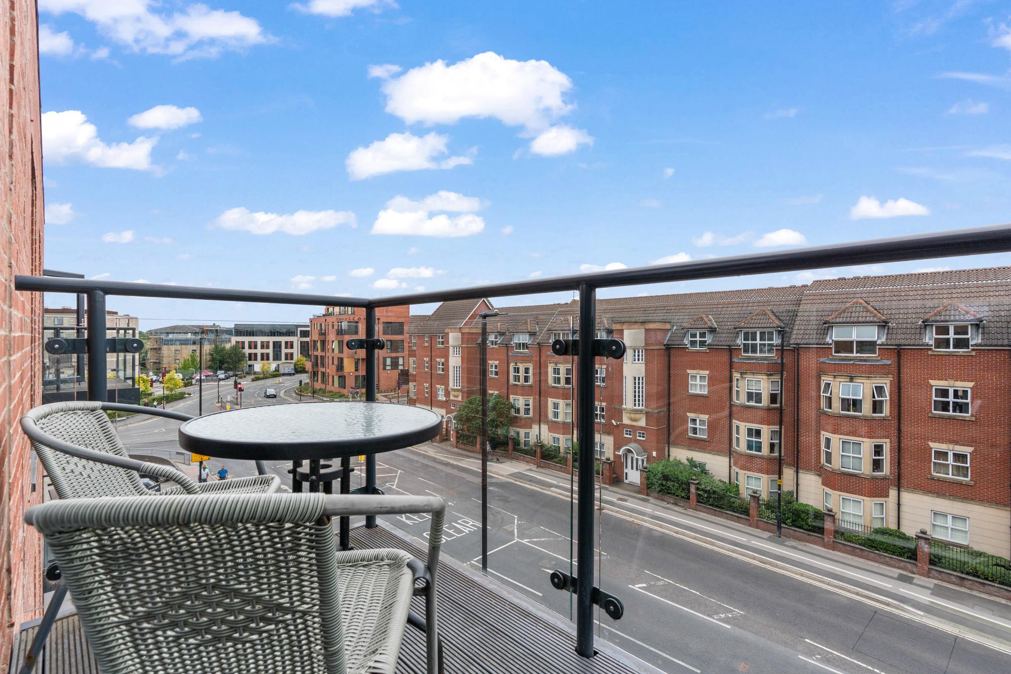 York - Central - Balcony - Sleeps 66