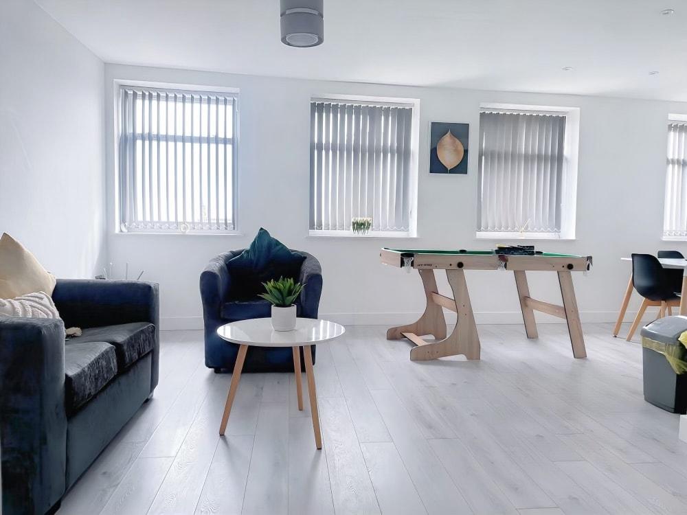 Hull | 2 Bed | New Listing | 365 short lets