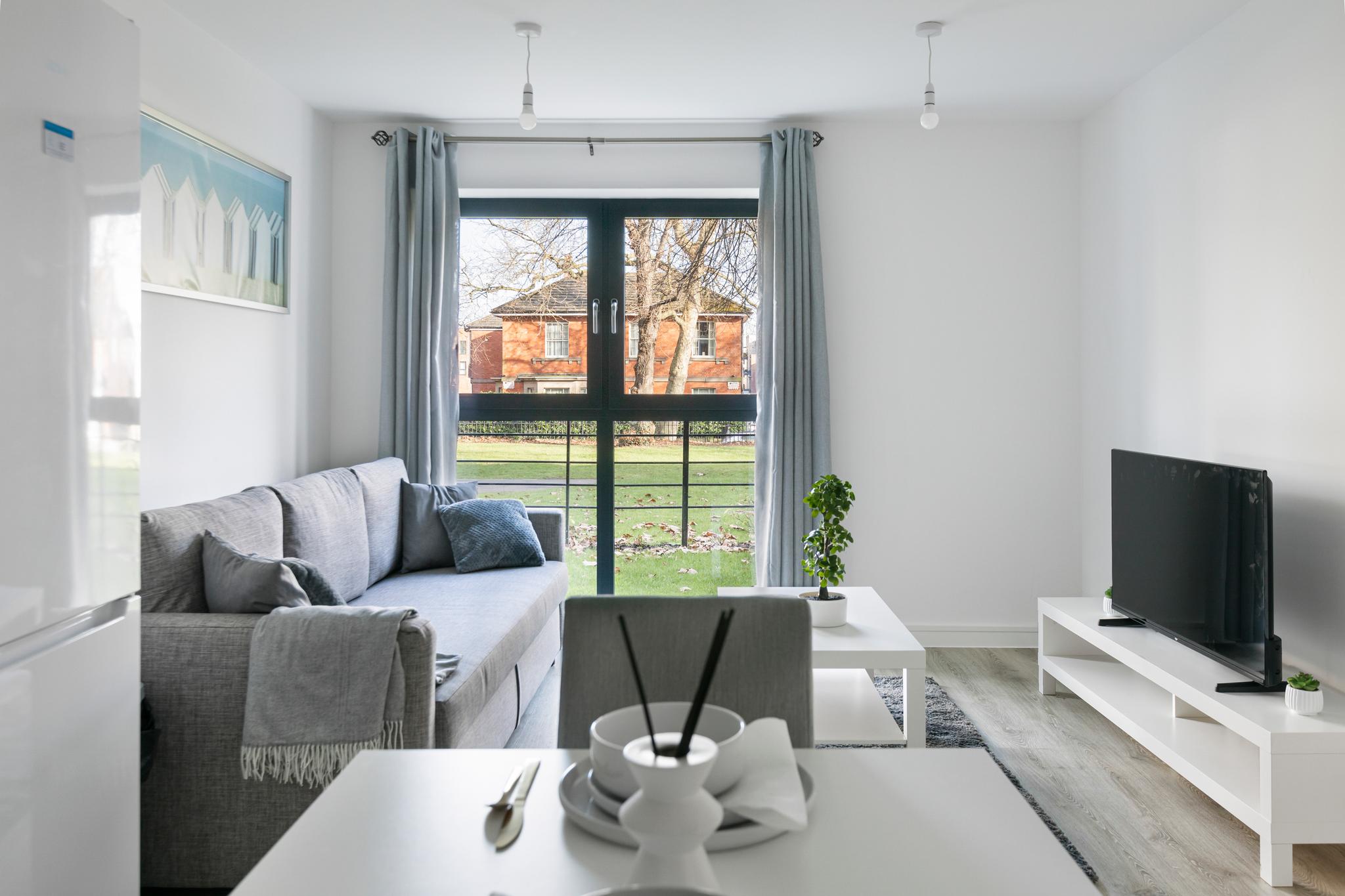 Professionals | Derby | Early Booking | 1 Bedroom