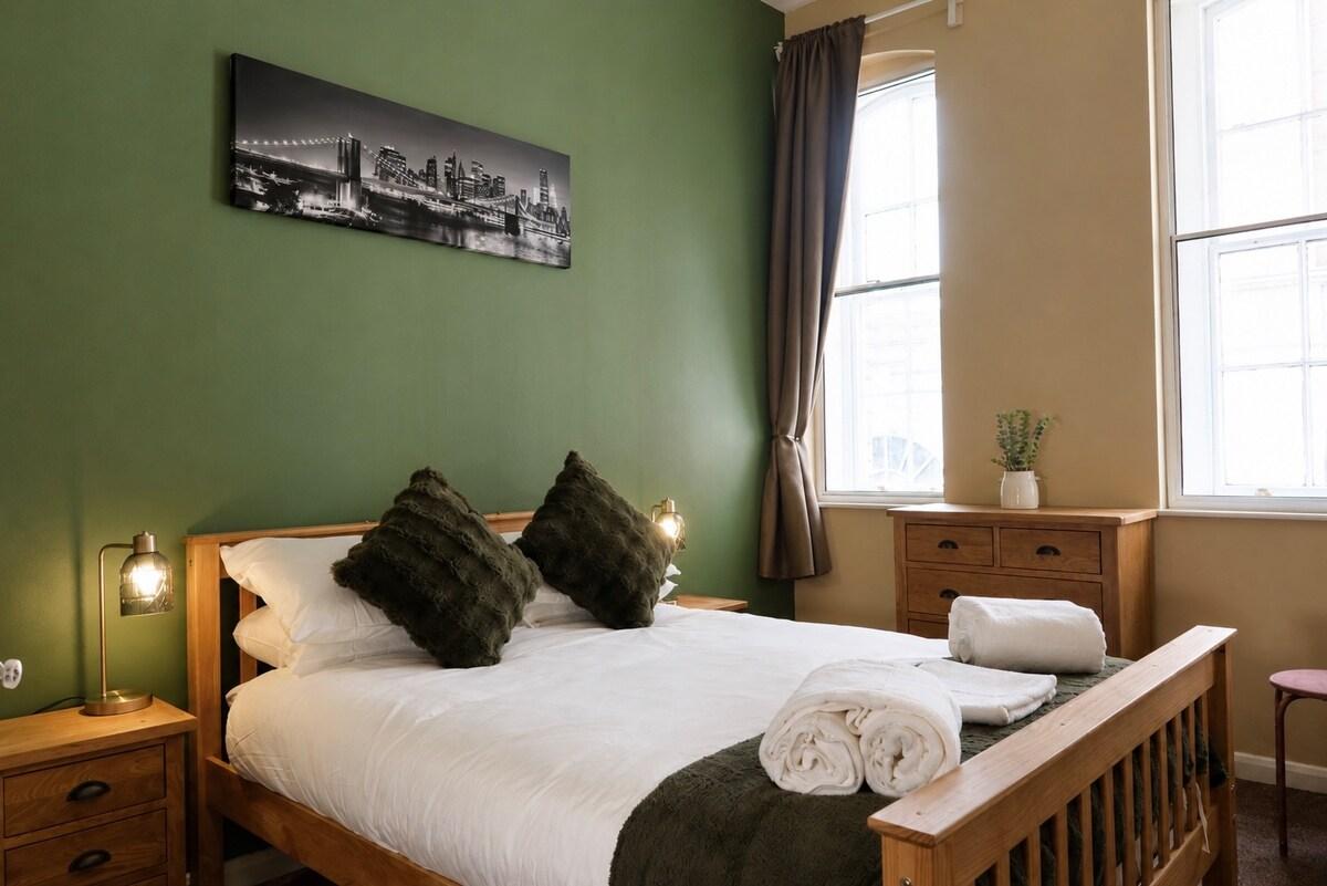 2 Bedroom Apartment in Friar House1