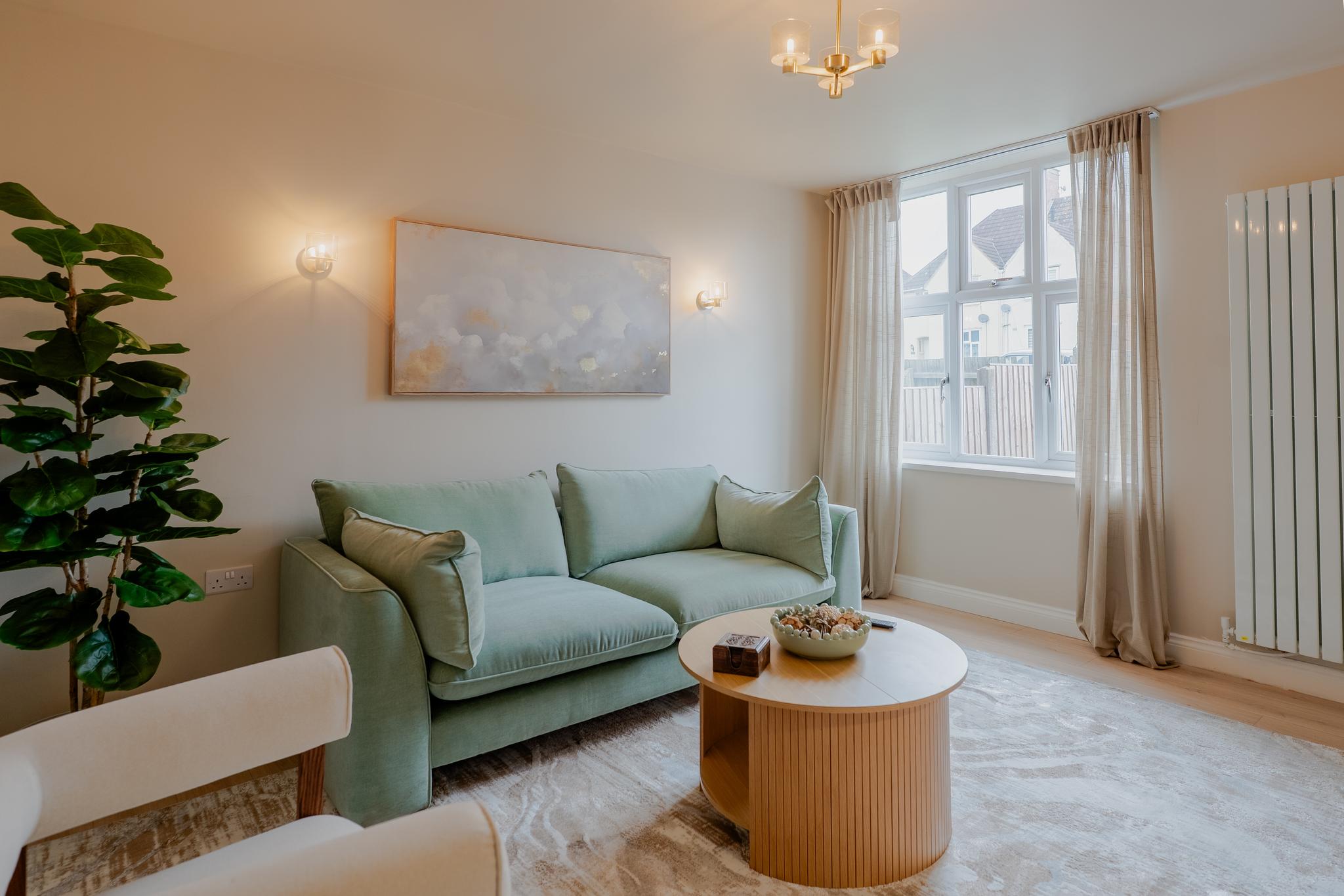 Fox Quarters - Modern Three-Bedroomed Family Home