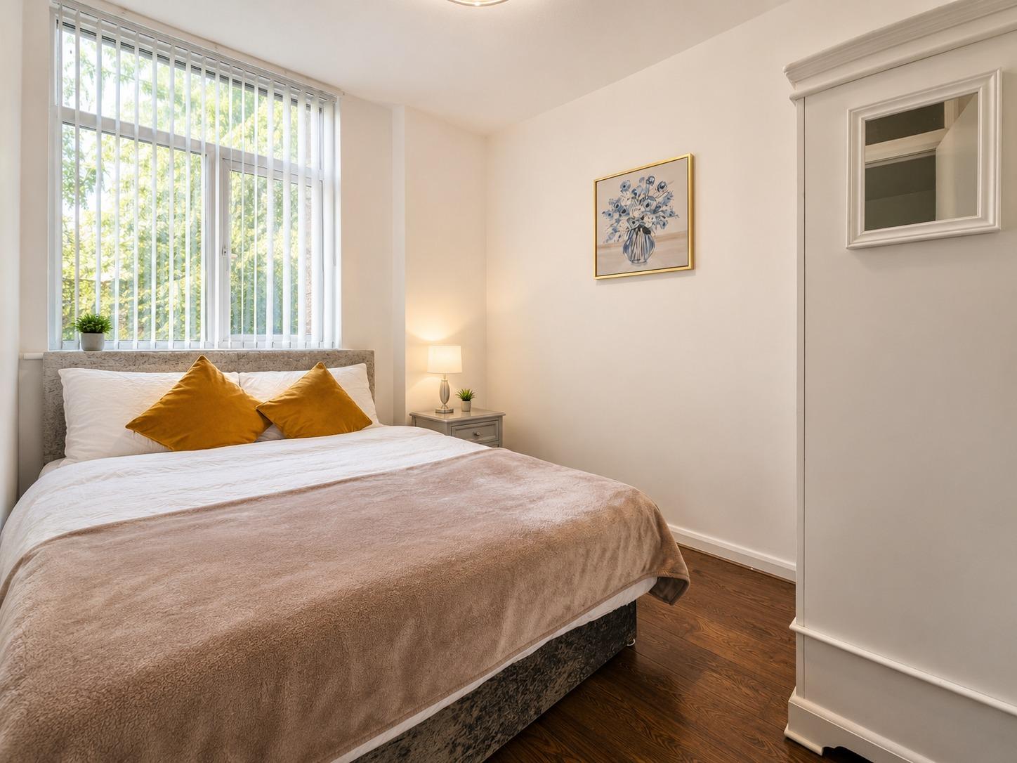 Botanic Apartment with Parking & Park Views, Quiet2