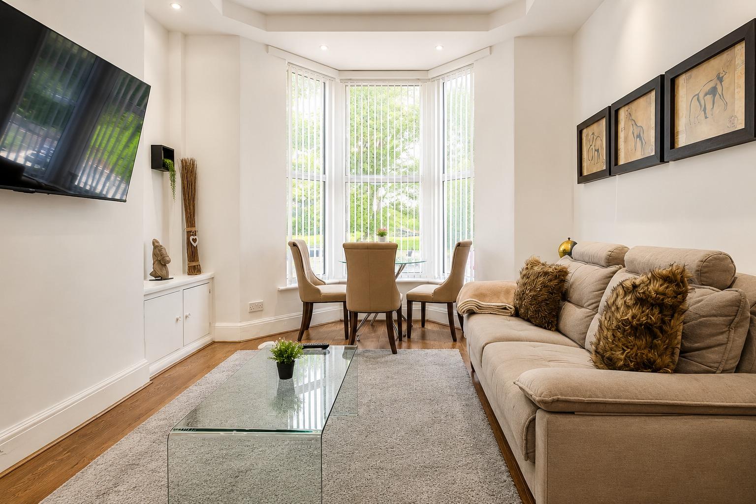 Botanic Apartment with Parking & Park Views, Quiet3