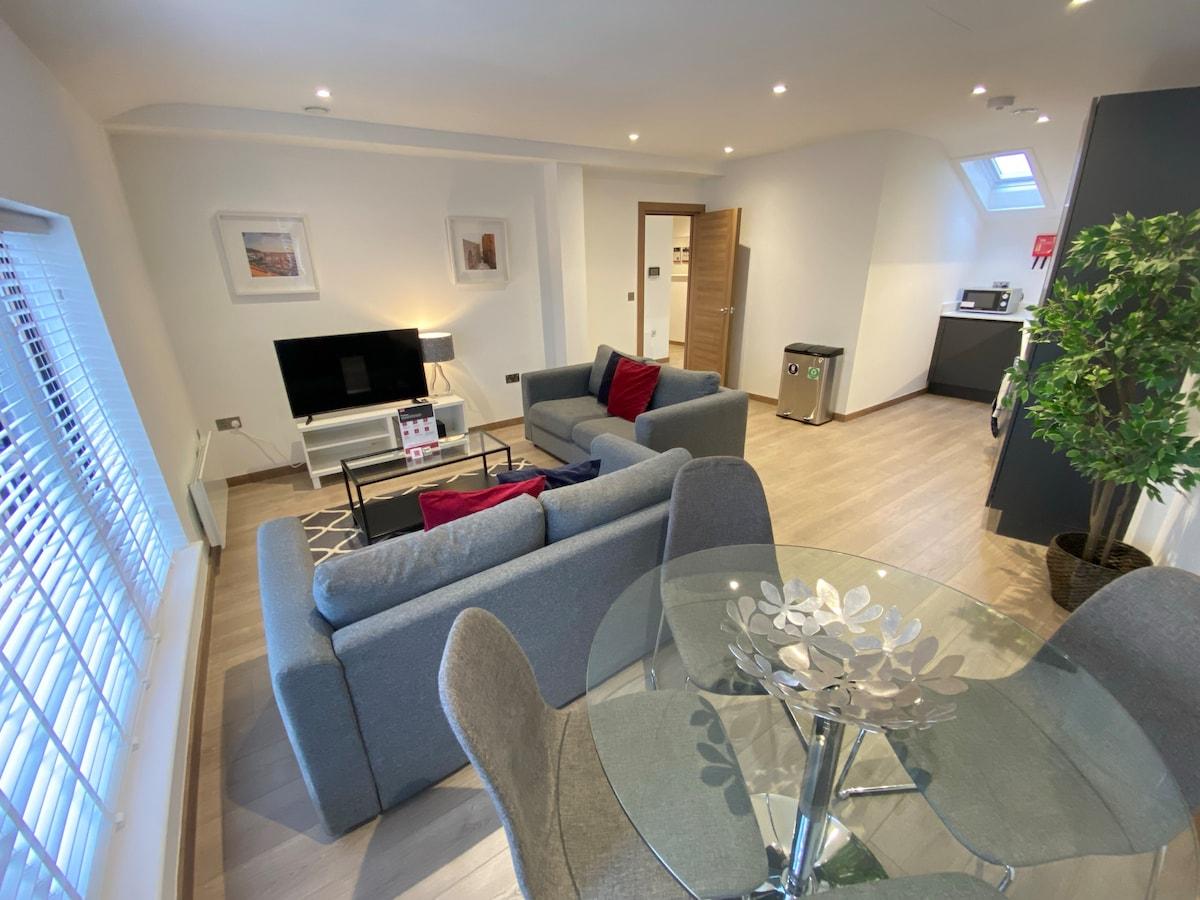 1-3 Bedroom Serviced Apartments in Thames Ditton4