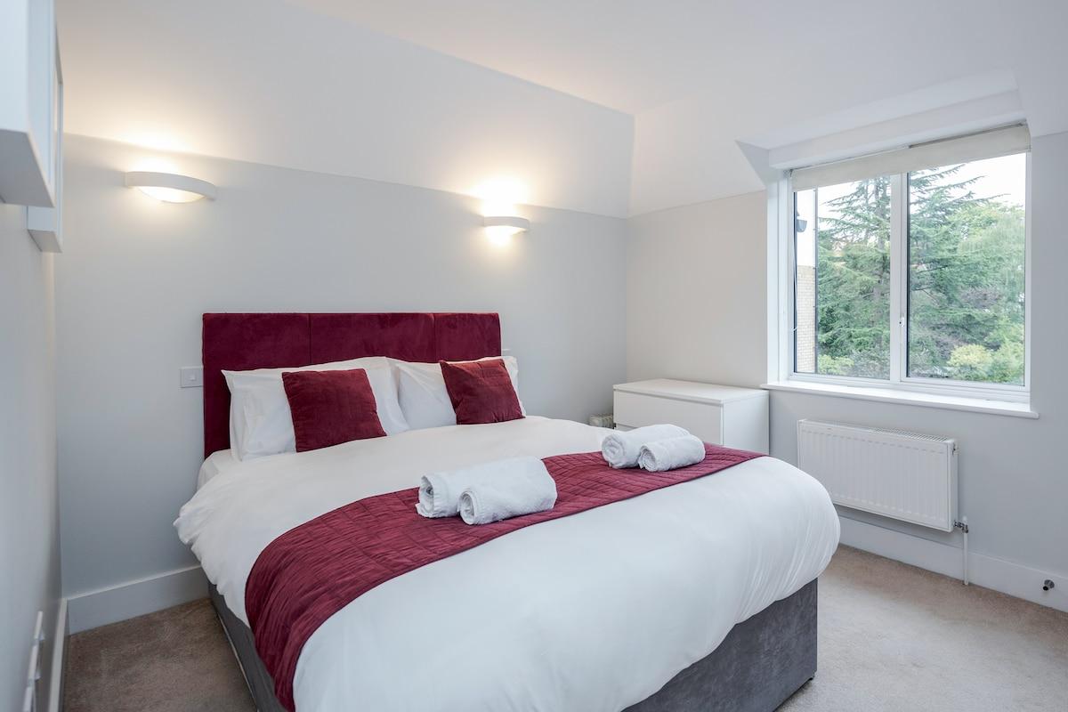 Lovely 1 Bedroom Serviced Apartment in Surbiton3