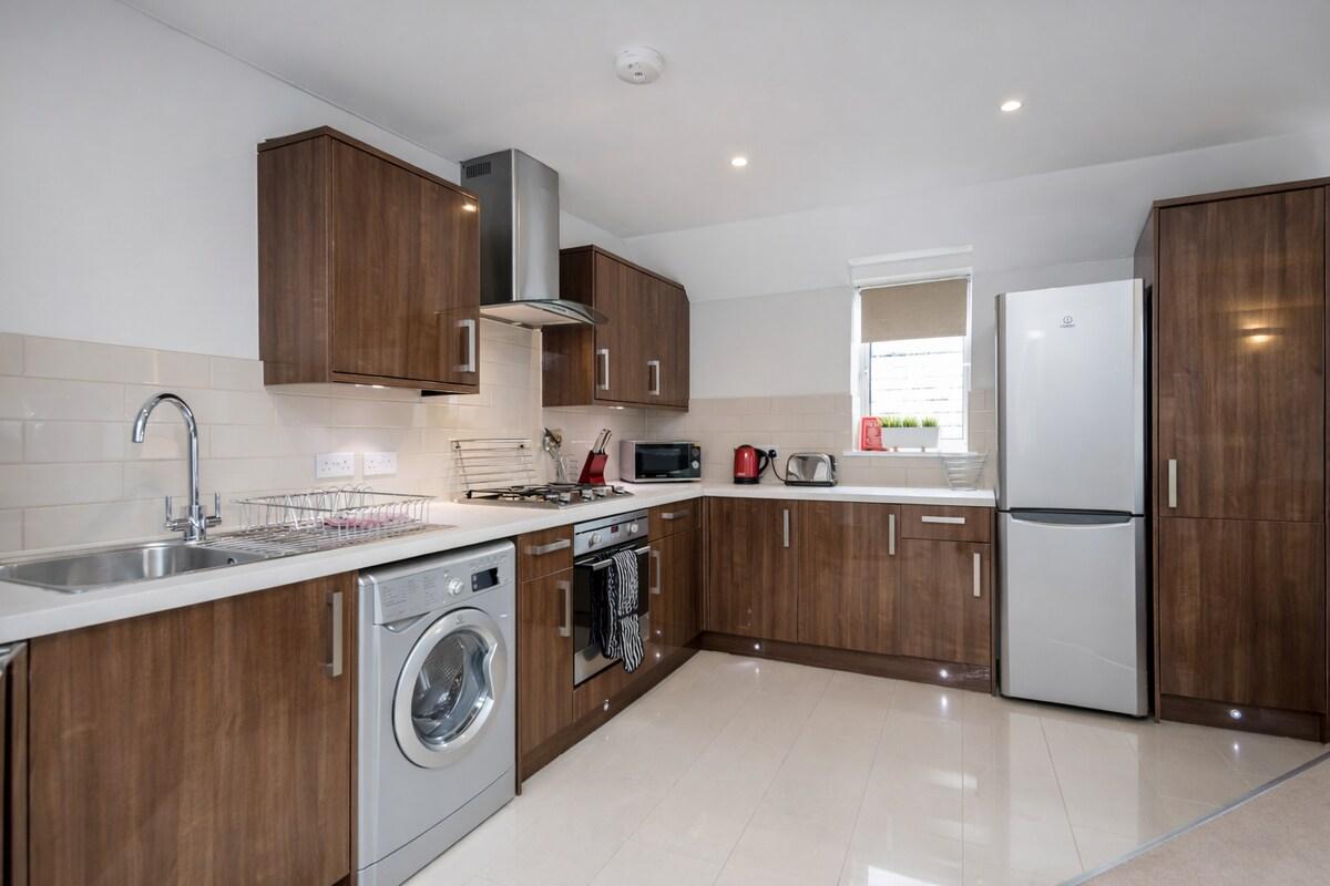 Stunning 2 Bedroom Serviced Apartments in Surbiton4