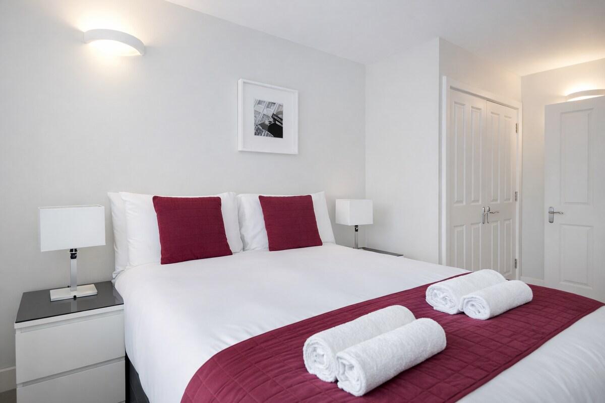 Stunning 2 Bedroom Serviced Apartments in Surbiton5