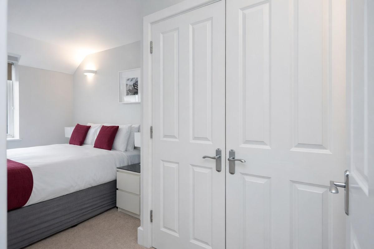 Stunning 2 Bedroom Serviced Apartments in Surbiton6