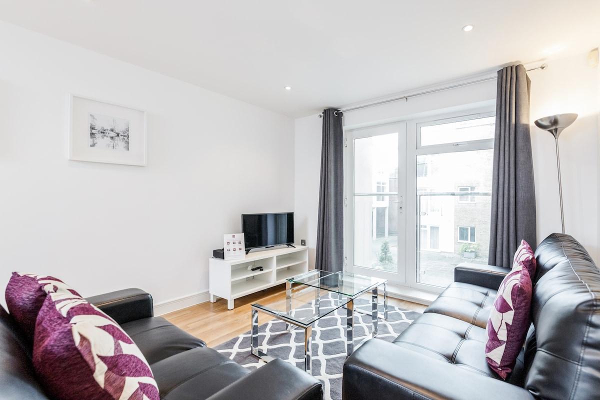 Lovely 2 Bedroom Serviced Apartment in Guildford