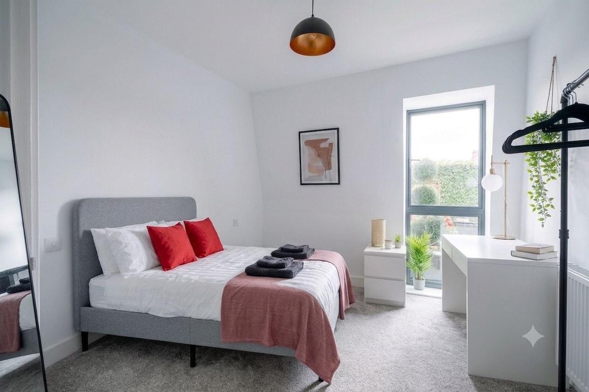 Stylish 2 Bed Apartment in Watford with Balcony4