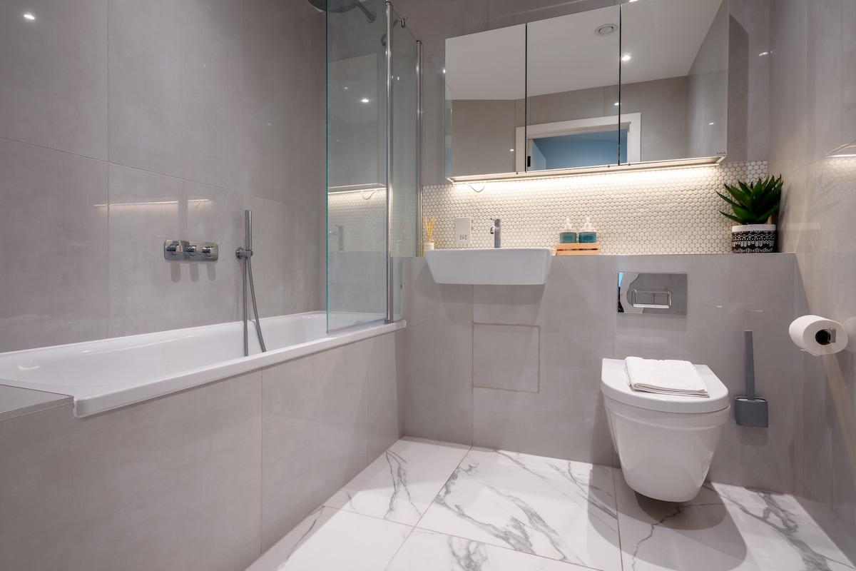 Stylish 2 Bed Apartment in Watford with Balcony5
