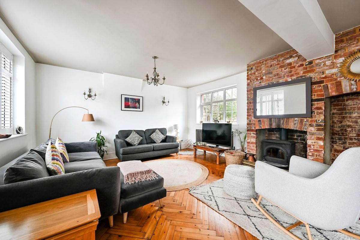Stunning 3Bedroom Home Near Stansted Airport