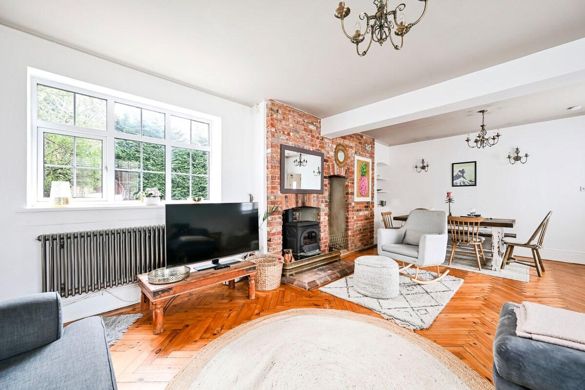 Stunning 3Bedroom Home Near Stansted Airport4
