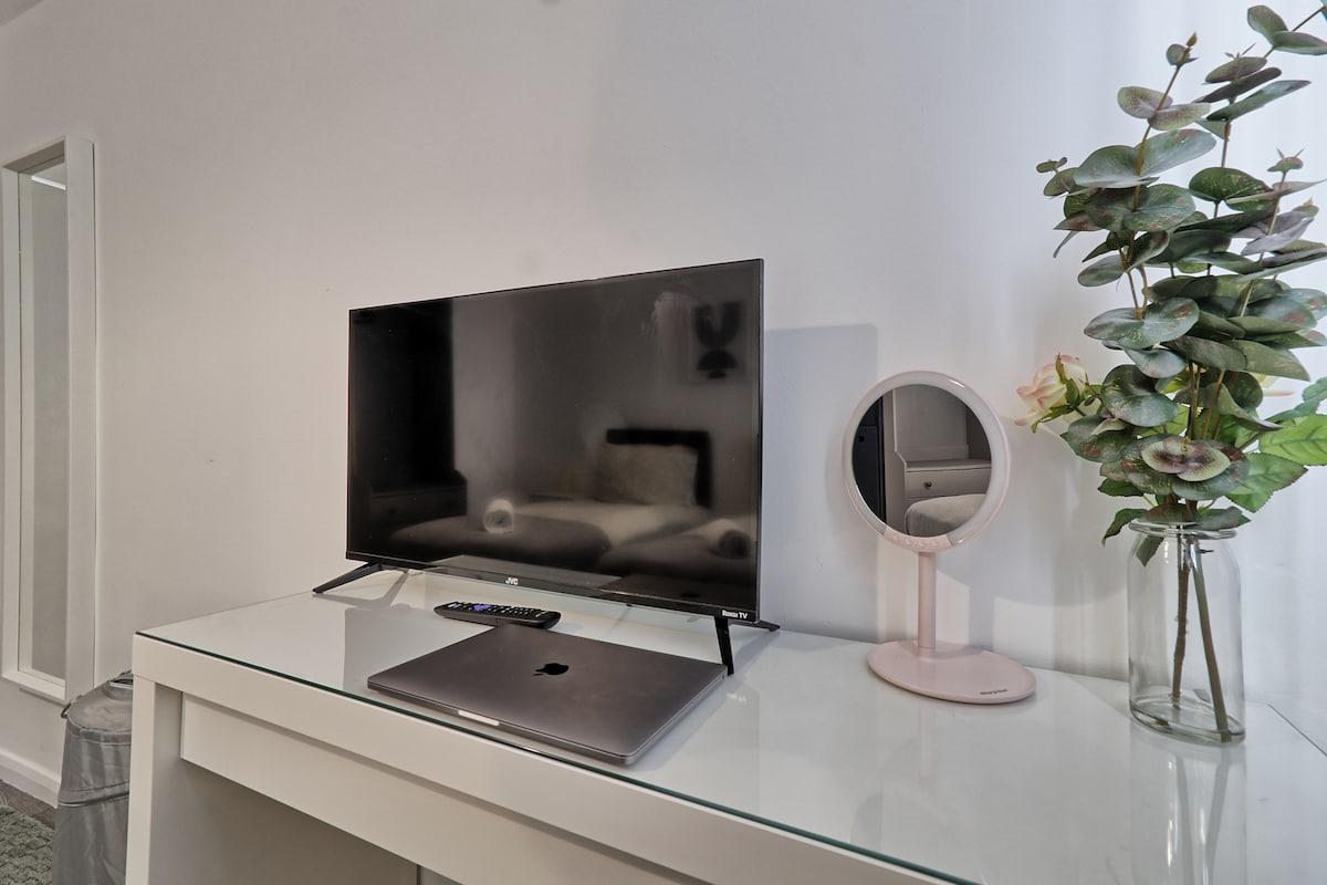 Beautifully Modern Retreat in Basildon With Garden2
