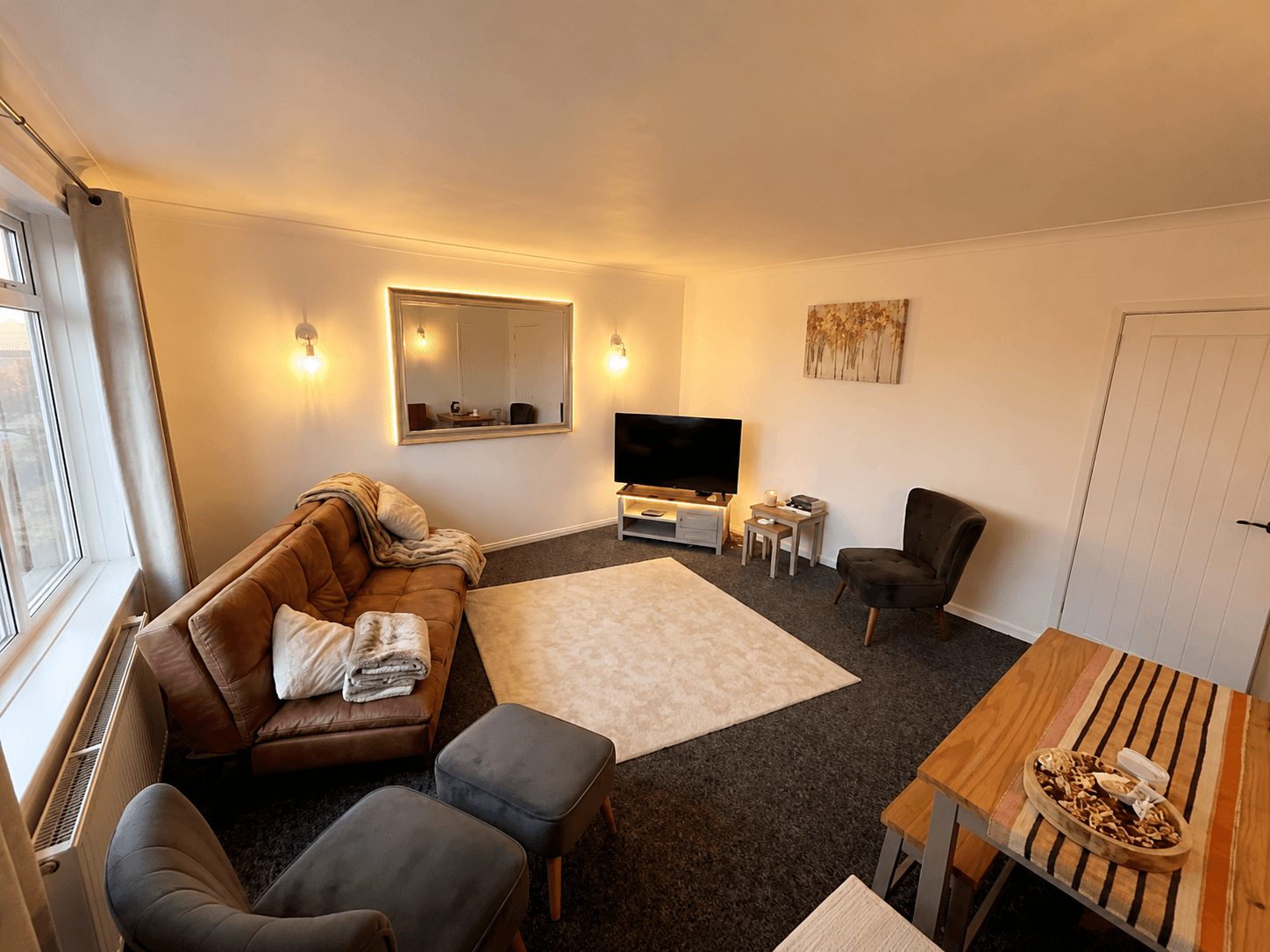 Spacious 2 BDR Bungalow House in Birtley-Driveway