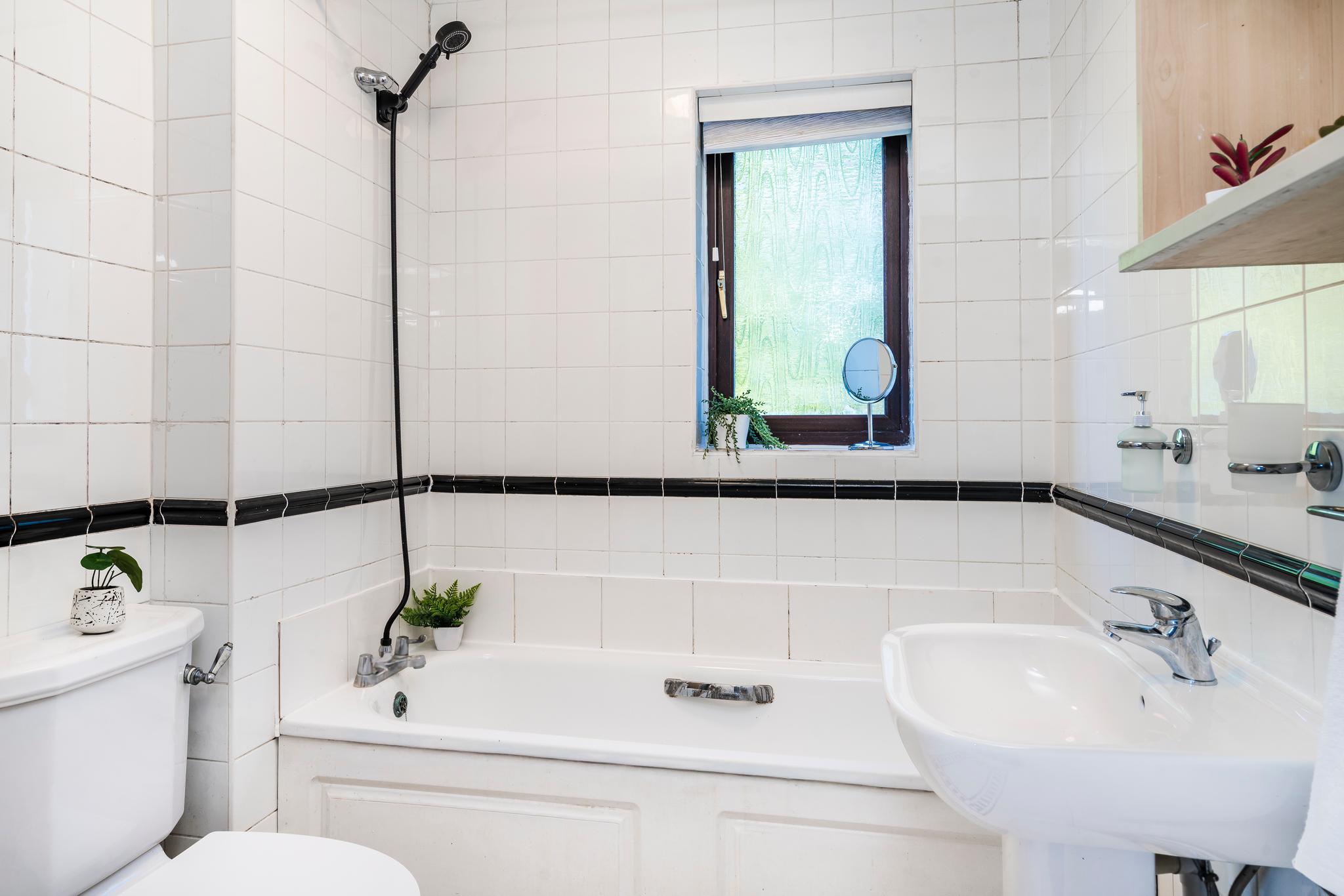 Contractor monthly stay 4BD sleeps 7 x3 parking3