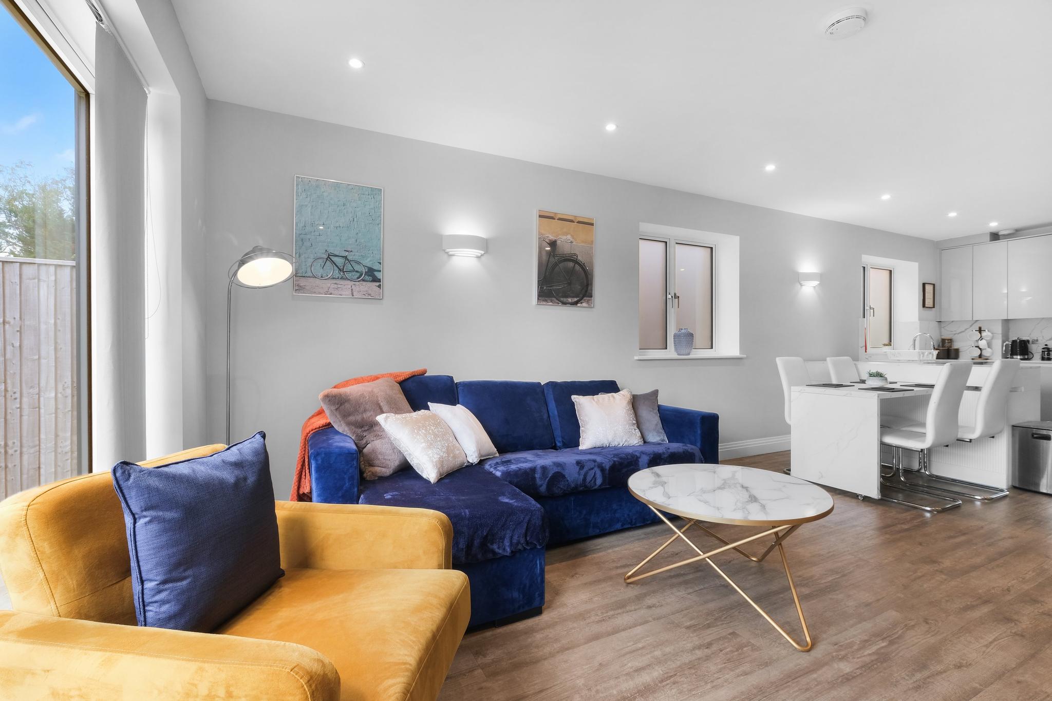 The Isleworth Garden Apartment | 3-Bed with Gated