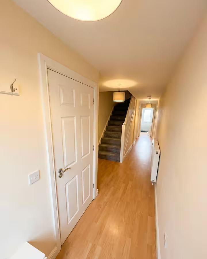 5BR Comfy Nest Short Term Rental Derby | Parking4