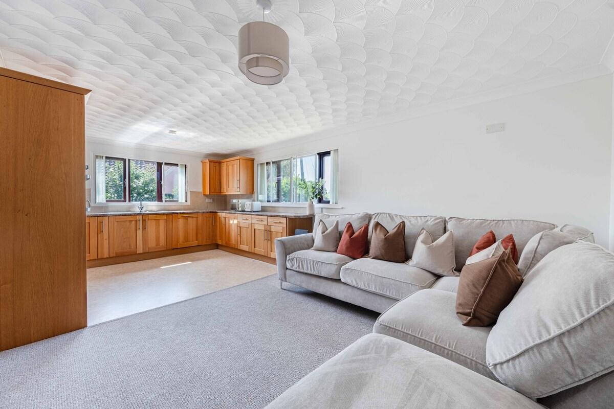 Spacious Contractor Hub Near Sizewell + Parking4