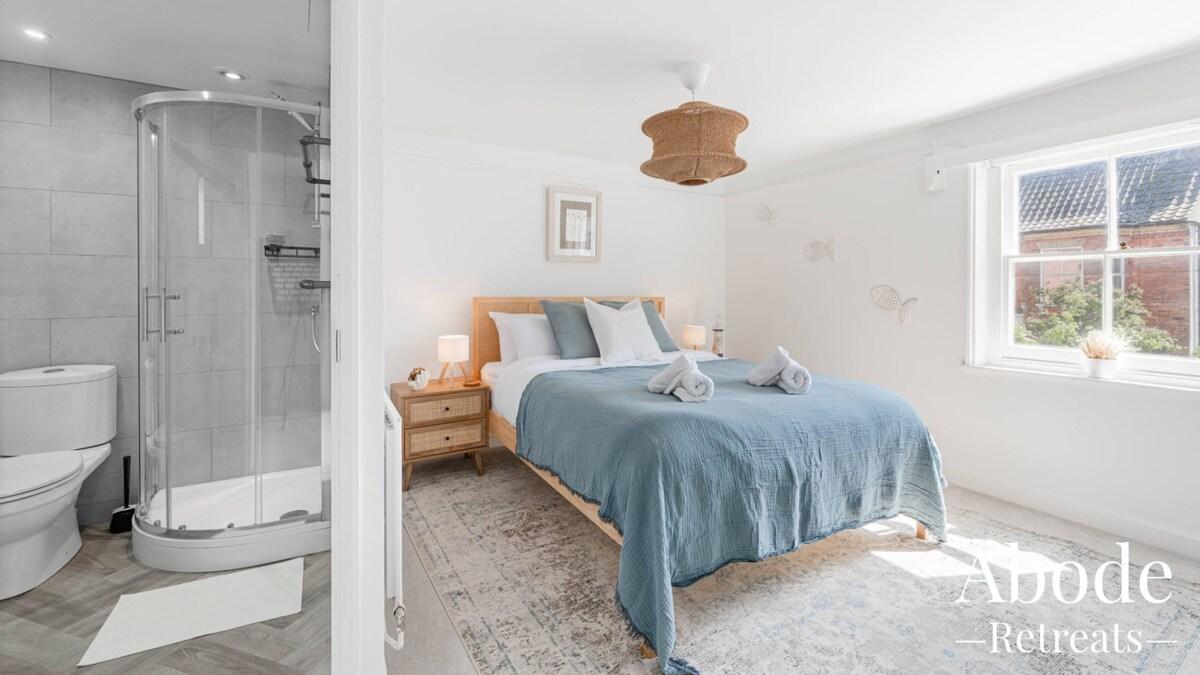 Prime Location Cottage, Southwold Gem, Sleeps 83
