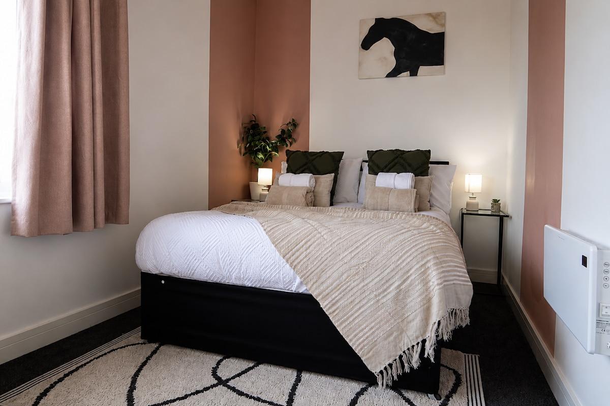 Near Old Trafford & Media City | 2BR Apartment