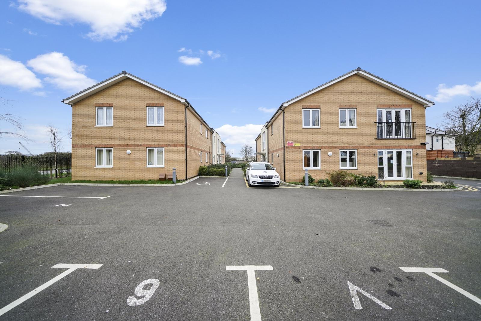 Heathrow Living 2BDR 2BA Apt by 360 Stays - Apt 064