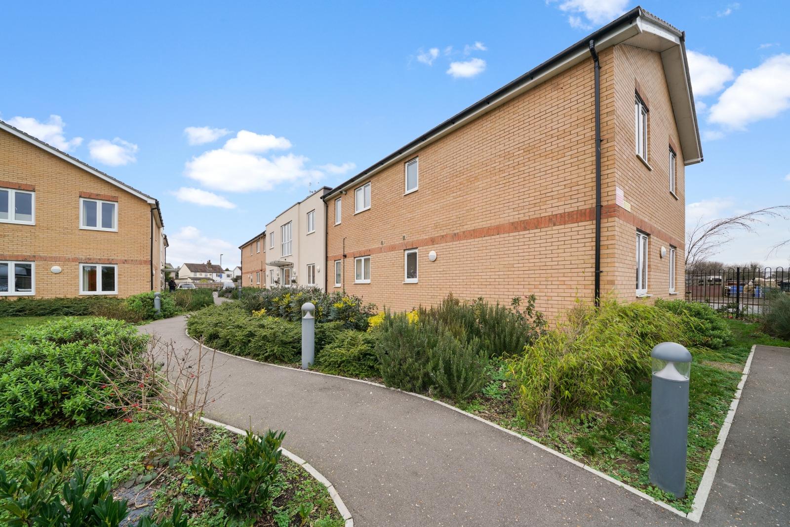 Heathrow Living 2BDR 2BA Apt by 360 Stays - Apt 105