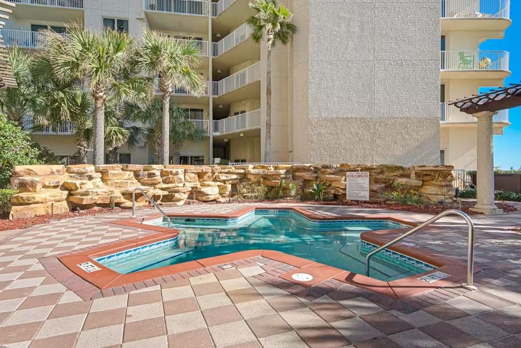 One Bedroom Condo in Shores of Panama5