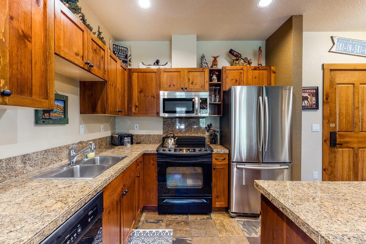 One Bedroom Condo in Main Street Sation5