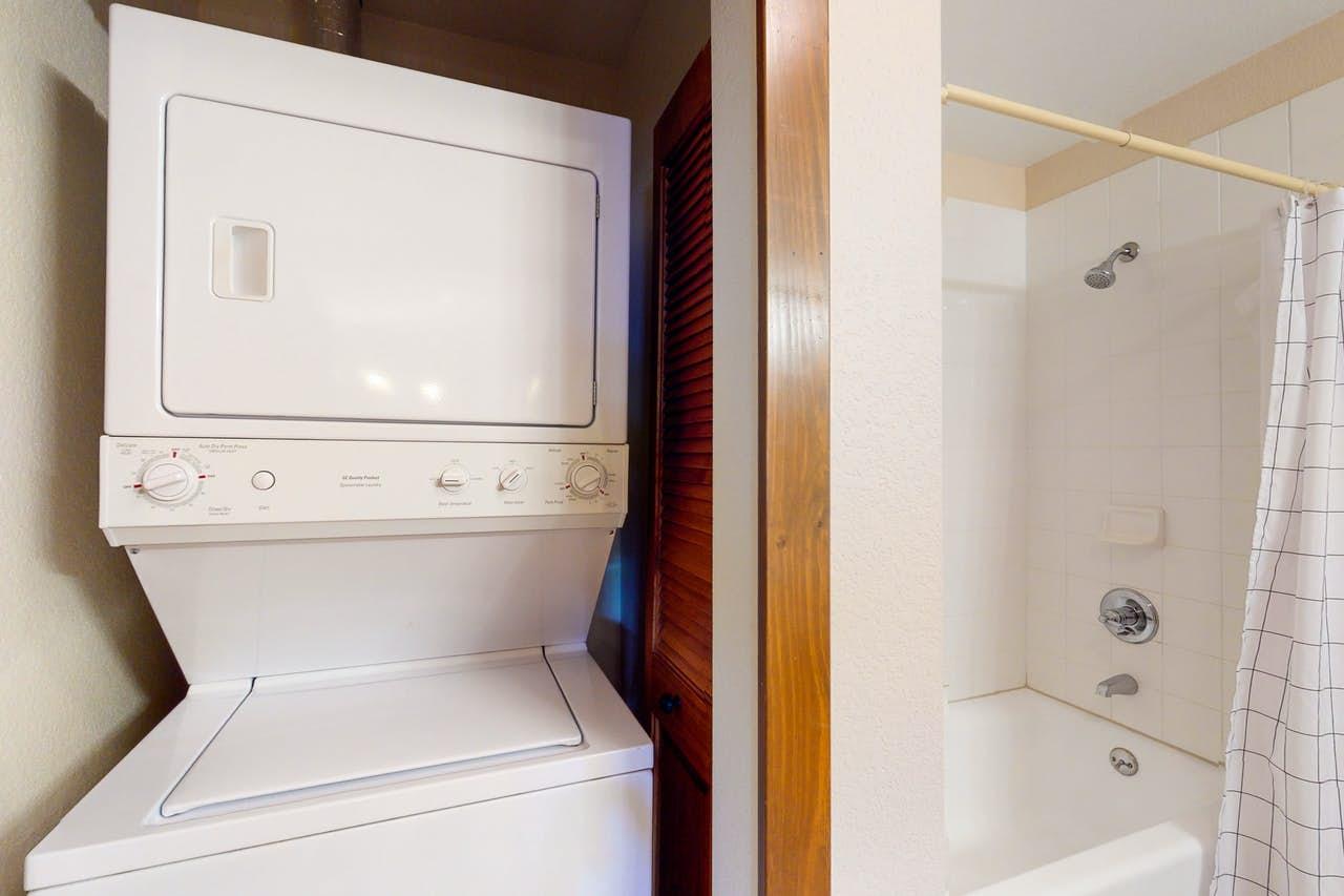 Two Bedroom Condo in Main Street Station6