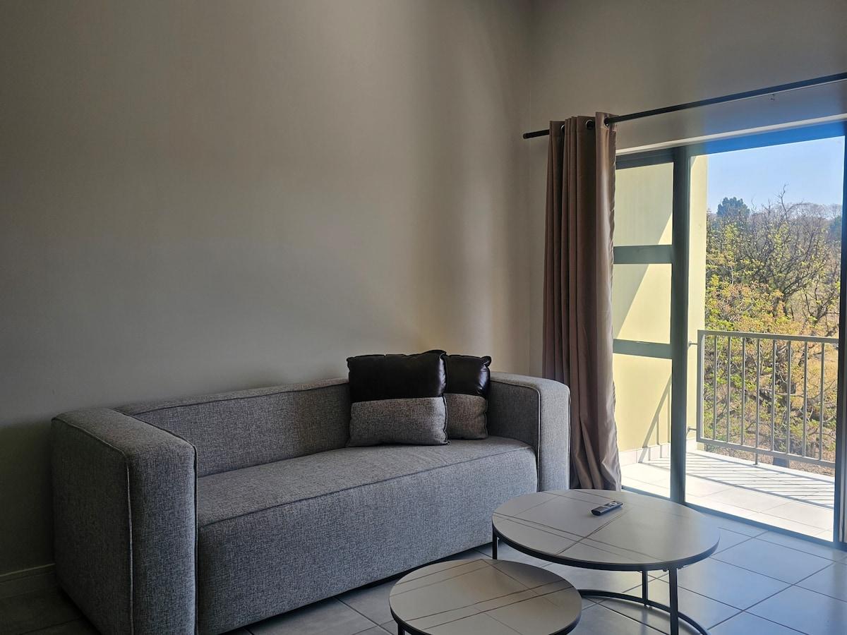 Angelia 1-Bedroom Retreat in Sandton – Linbro Park