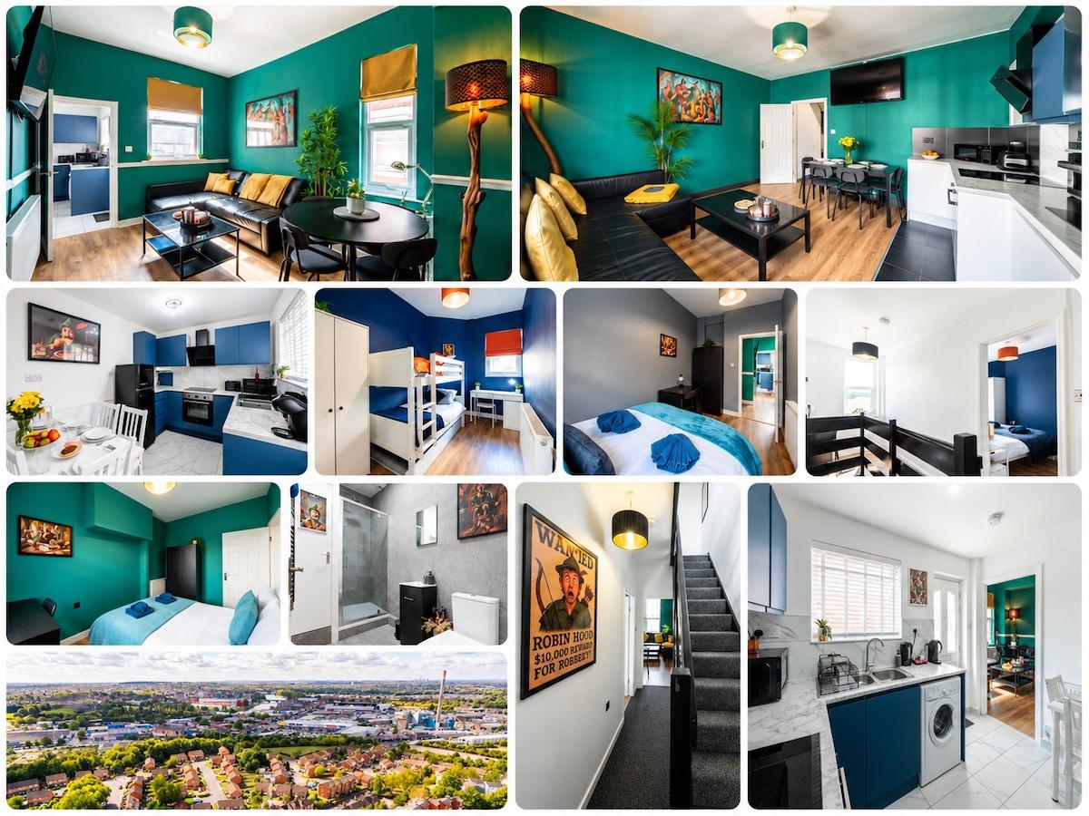 2 Apartments · 6 Bedrooms · Sleeps 10 · City
