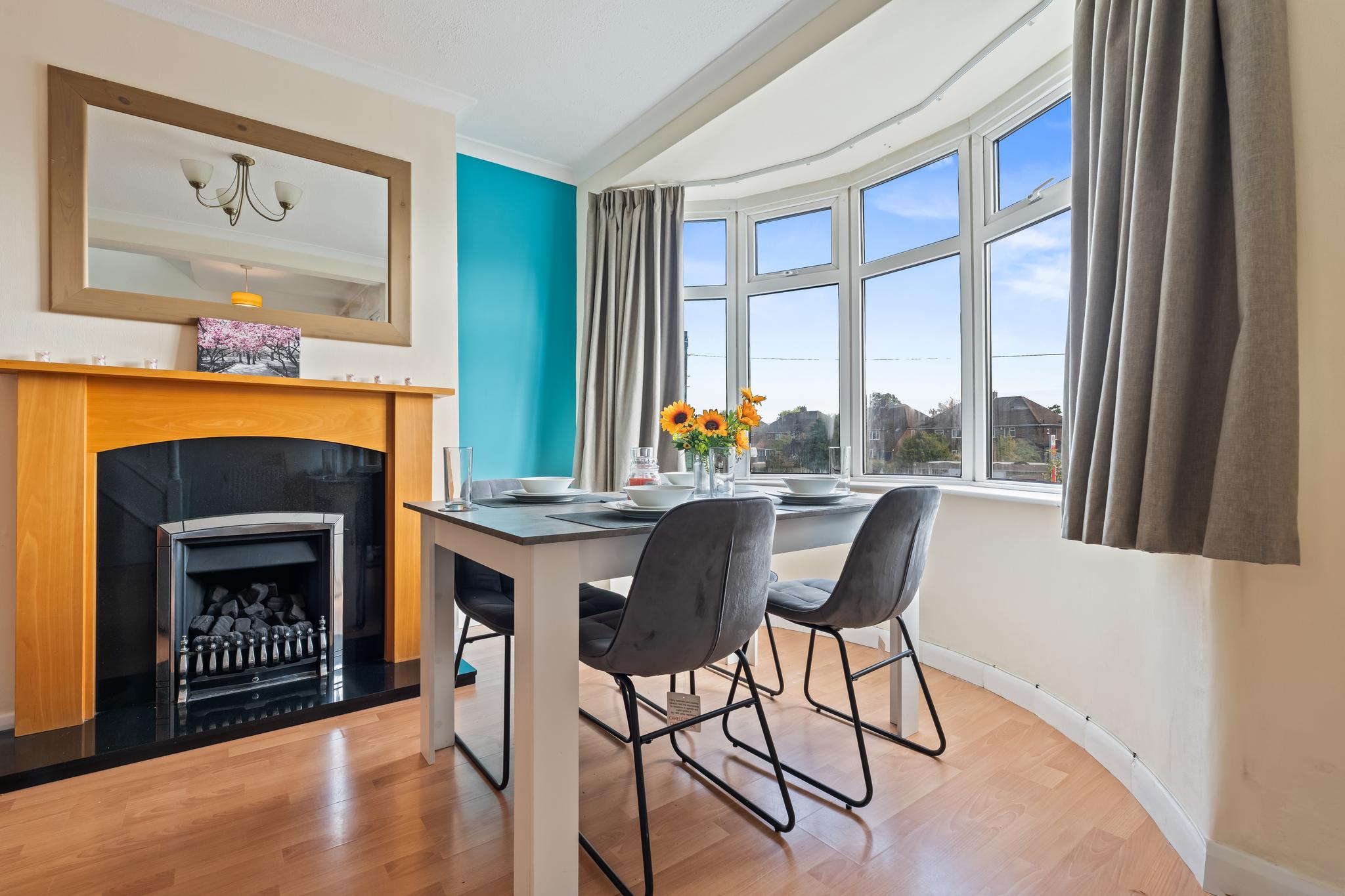 3BR 3Bath Solihull | JLR • NEC • Airport • Parking2