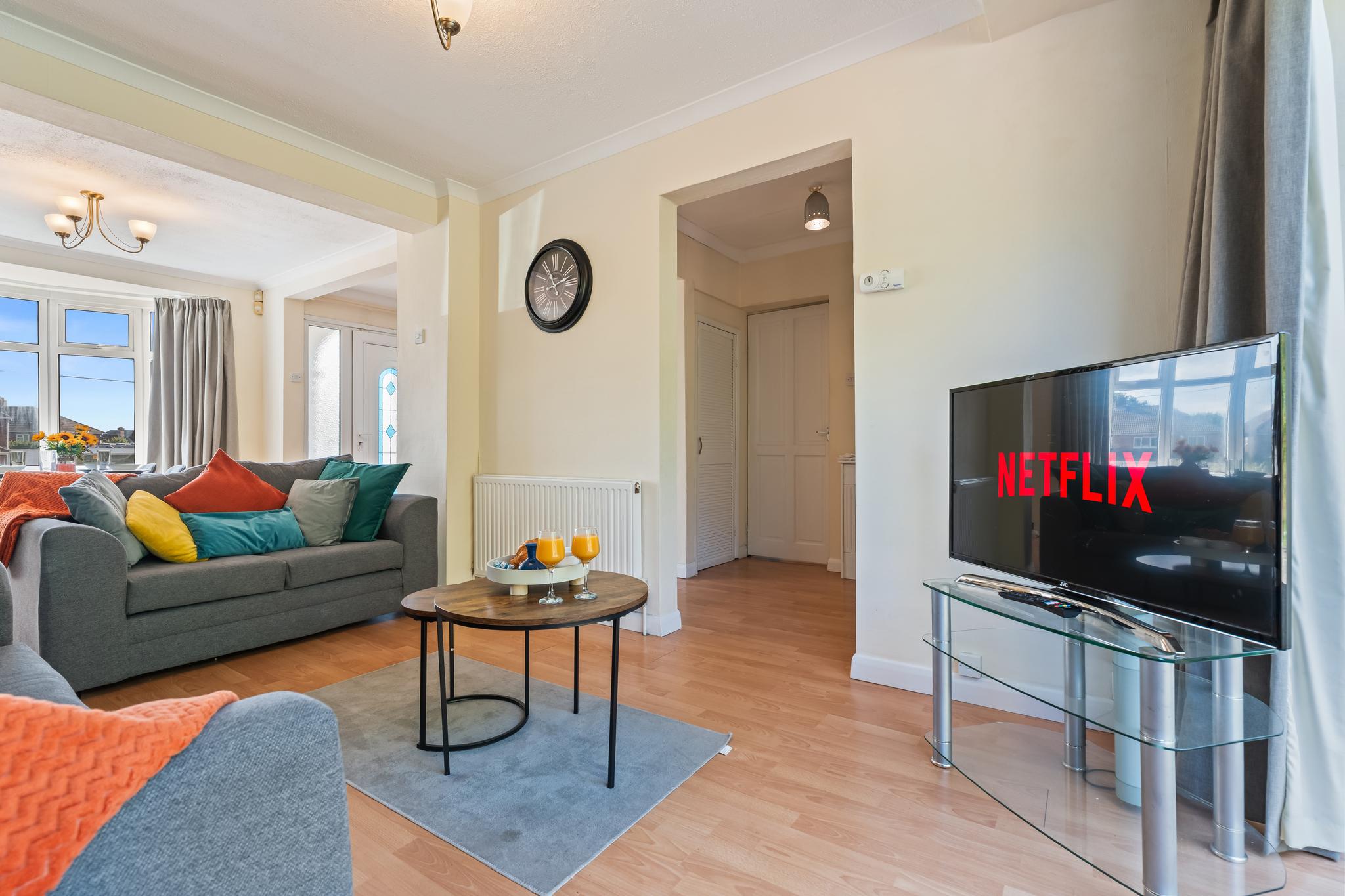 3BR 3Bath Solihull | JLR • NEC • Airport • Parking3
