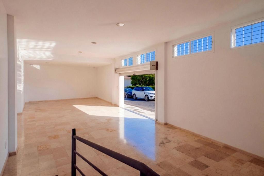 Exclusive Malaga Villa with Sea Views and Rooftop2