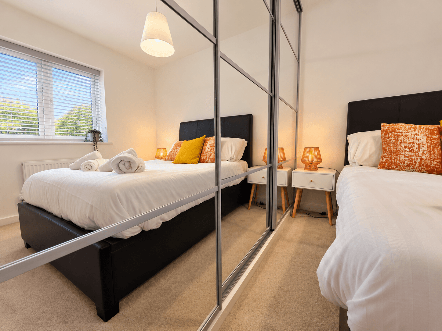 Station-Quarter Apartment | Parking, Desk, Quiet2