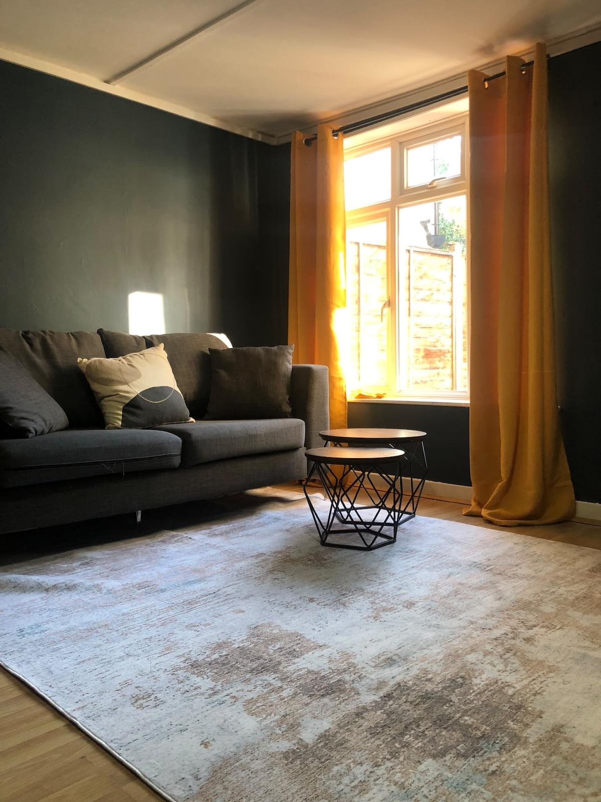 Cosy 1BR Croydon Flat with King Bed & WiFi