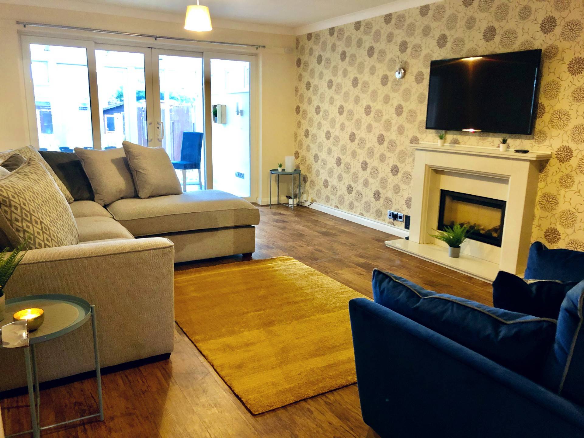 Holiday Hideout - Lovely house in a great location with Parking, WiFi & Netflix - Near Poole & Bournemouth